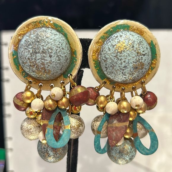 Vintage ‘80s IKARAMI Neutral Cream Turquoise Patina Earrings-Boutique - Picture 1 of 6